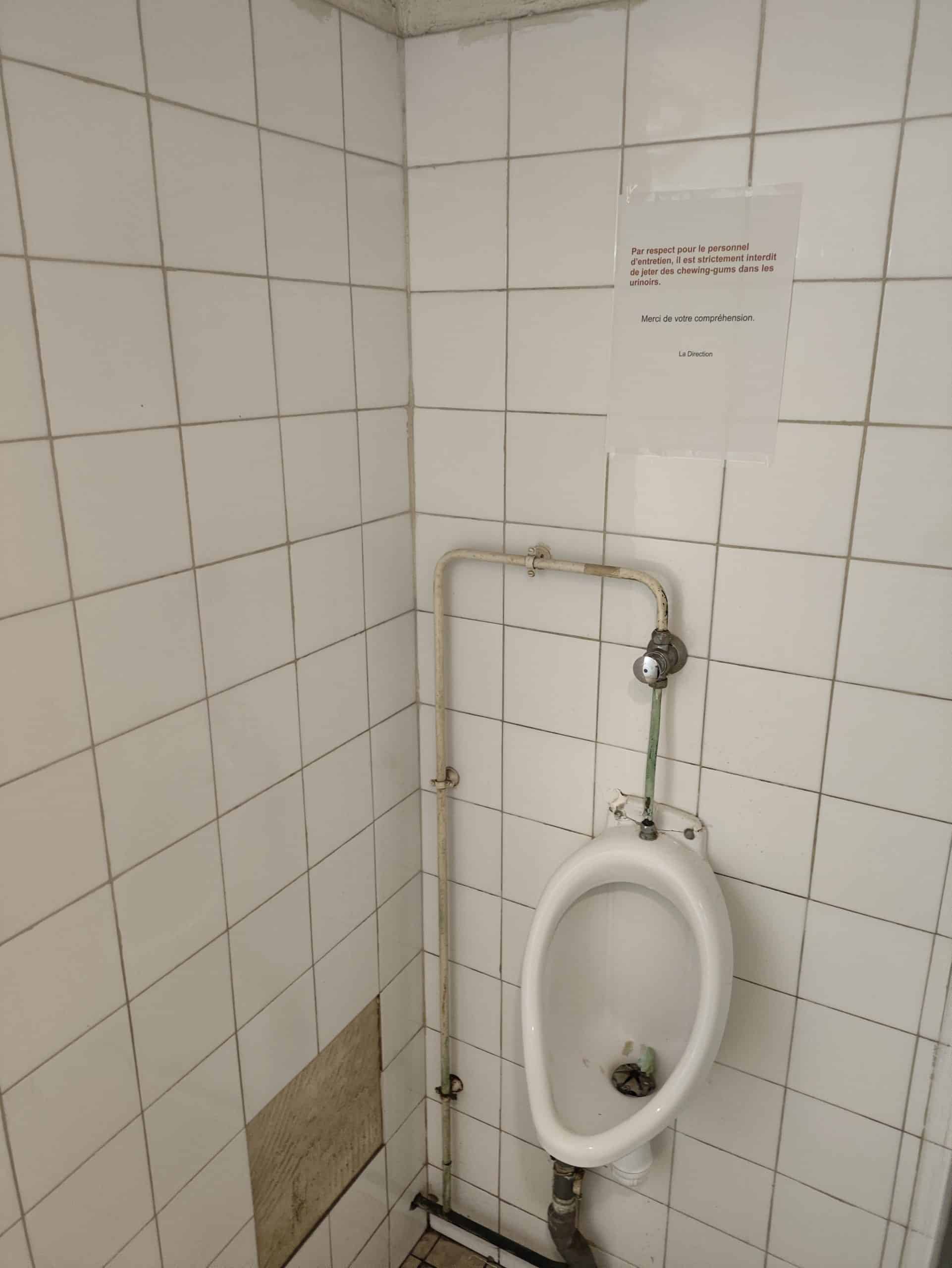Urinoir avant travaux